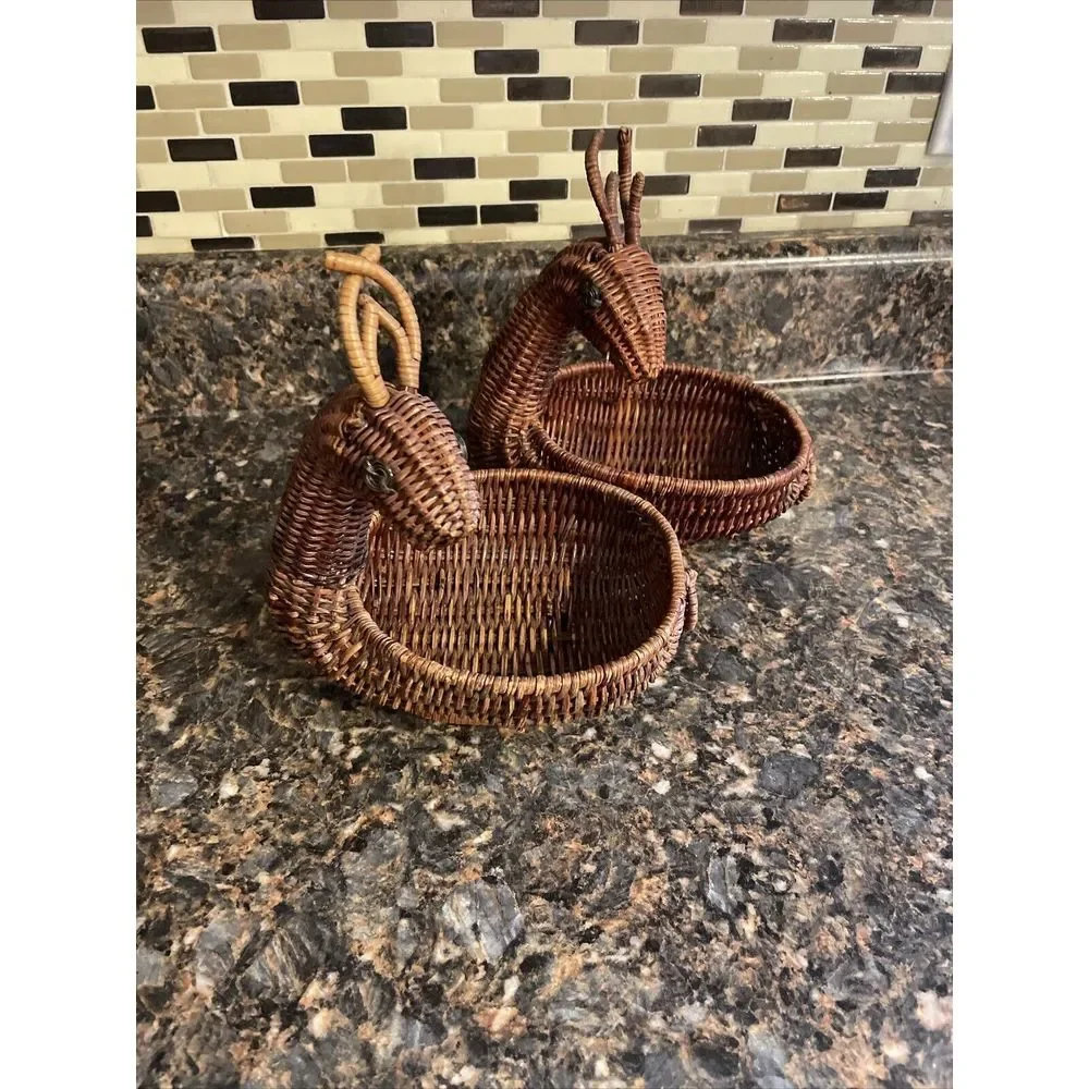 Vintage Nesting Deer Baskets(2) Brown Wicker Reindeer Rattan Planter Weave Woven